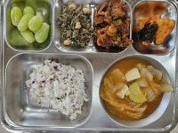 5월 13일 (월) 점심 급식사진 :: 급식 소식 :: 용호고등학교 용호고등학교 :: 급식 소식 :: 5월 13일 (월) 점심 급식사진