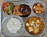 5월 13일 (월) 점심 급식사진 :: 급식 소식 :: 한홀초등학교 한홀초등학교 :: 급식 소식 :: 5월 13일 (월) 점심 급식사진