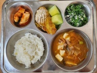 5월 16일 (목) 점심 급식사진 :: 급식 소식 :: 수원중촌초등학교 수원중촌초등학교 :: 급식 소식 :: 5월 16일 (목) 점심 급식사진