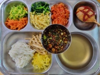 5월 17일 (금) 점심 급식사진 :: 급식 소식 :: 금정초등학교 금정초등학교 :: 급식 소식 :: 5월 17일 (금) 점심 급식사진