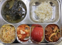 5월 30일 (목) 점심 급식사진 :: 급식소식 :: 성은학교 성은학교 :: 급식소식 :: 5월 30일 (목) 점심 급식사진