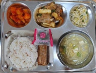 6월 10일 (월) 점심 급식사진 :: 급식 소식 :: 새롬중학교 새롬중학교 :: 급식 소식 :: 6월 10일 (월) 점심 급식사진