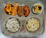 6월 17일 (월) 점심 급식사진 :: 급식 소식 :: 소현초등학교 소현초등학교 :: 급식 소식 :: 6월 17일 (월) 점심 급식사진