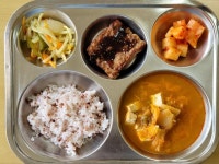 6월 17일 (월) 점심 급식사진 :: 급식 소식 :: 포승중학교 포승중학교 :: 급식 소식 :: 6월 17일 (월) 점심 급식사진