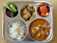 6월 19일 (수) 점심 급식사진 :: 급식 소식 :: 포승중학교 포승중학교 :: 급식 소식 :: 6월 19일 (수) 점심 급식사진