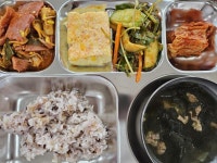 6월20일 식단: 친환경잡곡밥,한우미역국,부대볶음,치즈달걀찜,오이참나물무침,배추김치 :: 급식 소식 :: 송악고등학교 송악고등학교 :: 급식 소식... 