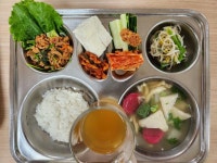 소식 :: 주약초등학교 주약초등학교 :: 급식 소식 :: 2024년 6월 21일 학교 급식 식단 사진 안내(개인컵가져오는 날~ 환경보호 지구는 내가지켜요)