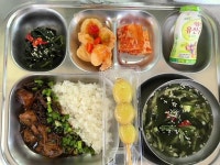 7월 17일 (수) 점심 급식사진 :: 급식 소식 :: 약동초등학교 약동초등학교 :: 급식 소식 :: 7월 17일 (수) 점심 급식사진