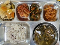 7월 29일 (월) 점심 급식사진 :: 급식 소식 :: 사남초등학교 사남초등학교 :: 급식 소식 :: 7월 29일 (월) 점심 급식사진