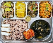 9월 3일 (화) 점심 급식사진 :: 급식 소식 :: 가야여자중학교 가야여자중학교 :: 급식 소식 :: 9월 3일 (화) 점심 급식사진