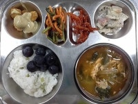 9월 6일 (금) 점심 급식사진 :: 급식 소식 :: 북안초등학교 북안초등학교 :: 급식 소식 :: 9월 6일 (금) 점심 급식사진