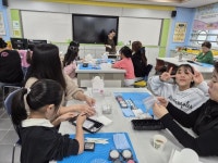 동화초 학부모회 ‘자녀와 함께 성장하는 부모’ 원데이 클래스 운영 :: 학교행사 및 활동 :: 동화초등학교 동화초등학교 :: 학교행사 및 활동... 