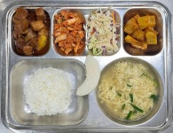 12월 5일 (목) 점심 급식사진 :: 급식 소식 :: 부민초등학교 부민초등학교 :: 급식 소식 :: 12월 5일 (목) 점심 급식사진