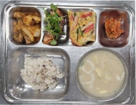 12월 12일 (목) 점심 급식사진 :: 급식 소식 :: 오륜중학교 오륜중학교 :: 급식 소식 :: 12월 12일 (목) 점심 급식사진
