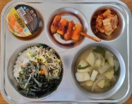 12월 18일 (수) 점심 급식사진 :: 급식 소식 :: 갈곶초등학교 갈곶초등학교 :: 급식 소식 :: 12월 18일 (수) 점심 급식사진