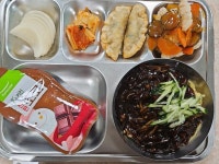 2월 7일 (금) 점심 급식사진 :: 급식 소식 :: 동로중학교 동로중학교 :: 급식 소식 :: 2월 7일 (금) 점심 급식사진