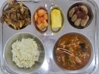 4월 3일 (목) 점심 급식사진 :: 급식 소식 :: 잠신중학교 잠신중학교 :: 급식 소식 :: 4월 3일 (목) 점심 급식사진