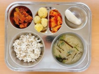 4월 11일 (금) 점심 급식사진 :: 급식소식 :: 귀인중학교 귀인중학교 :: 급식소식 :: 4월 11일 (금) 점심 급식사진