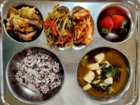 4월 21일 (월) 점심 급식사진 :: 급식 소식 :: 대호초등학교 대호초등학교 :: 급식 소식 :: 4월 21일 (월) 점심 급식사진