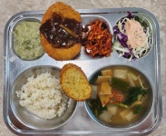 4월 28일 (월) 점심 급식사진 :: 급식 소식 :: 예천중학교 예천중학교 :: 급식 소식 :: 4월 28일 (월) 점심 급식사진