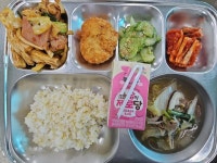 6월 17일 (화) 점심 급식사진 :: 급식 소식 :: 방이중학교 방이중학교 :: 급식 소식 :: 6월 17일 (화) 점심 급식사진