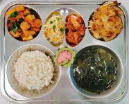 화접중학교