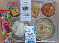 7월 17일 (목) 점심 급식사진 :: 급식 소식 :: 서울강일초등학교 서울강일초등학교 :: 급식 소식 :: 7월 17일 (목) 점심 급식사진