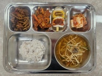 9월 1일 (월) 점심 급식사진 :: 급식 소식 :: 포항예술고등학교 포항예술고등학교 :: 급식 소식 :: 9월 1일 (월) 점심 급식사진