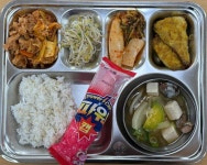 9월 18일 (목) 점심 급식사진 :: 급식 소식 :: 해남공업고등학교 해남공업고등학교 :: 급식 소식 :: 9월 18일 (목) 점심 급식사진