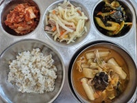 12월 23일(화) :: 급식 소식 :: 신탄진용정초등학교 신탄진용정초등학교 :: 급식 소식 :: 12월 23일(화)