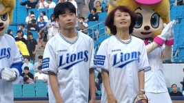 [삼성] 2024/5/23 시구&시타 - 매호중학교 교장 김현순 & 학생회장 남재훈 | TVING