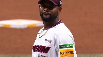 [키움] 2025/6/1 '땅볼-삼진-뜬공' KBO 복귀전 첫 삼자범퇴 이닝을 만드는 알칸타라 | TVING