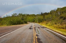 유토이미지 | Rainbow on road