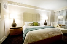 유토이미지 | Double bed in the modern interior room