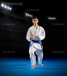 유토이미지 | Boy martial arts fighter in sports hall
