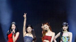 에스파: 월드 투어 인 시네마 : 웨이브 Wavve(웨이브)