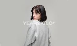 [y2k와이투케이]아치로고 후드티셔츠(RED) [W CONCEPT]