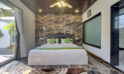 코드 레드, 모르짐, 인도 - 여기어때 특가