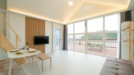 객실에서 일몰을 감상할 수 있는 숙소 | 고흥 오드리하우스 102호, 전라 - 여기어때 특가