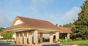 2025 서던 파인즈 Hyland Hills Golf Club 근처 호텔,숙소 베스트 10