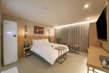월평 HOTEL 컨티뉴 대전점, 서구 둔산·용문·월평, 대전 - 여기어때 특가
