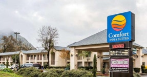 2025 쓰리 리버스 모로 록 근처 호텔,숙소 베스트 10