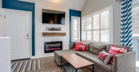 2025 더 블루 마운틴스 콜링우드 박물관 근처 호텔,숙소 베스트 10