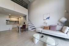 여수 캐슬디아트 감성숙소, 여수 봉산·여서·돌산·낭만포차·이순신광장, 전남 - 여기어때 특가