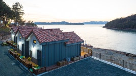 객실에서 일몰을 감상할 수 있는 숙소 | 고흥 오드리하우스 104호, 전라 - 여기어때 특가