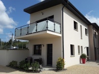 Villavi Lyon Est Chambres dHôtes, 포르트 데 잘프 - 미 플렌 - 마니시외, 생프리, 프랑스 - 여기어때 특가