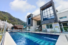 가평 밸리러브&계곡사랑 온수수영장 펜션, 자라섬·북면, 가평 - 여기어때 특가