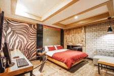 진주 크리스탈, 진주, 경남 - 여기어때 특가