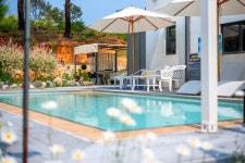 강릉 더그레이 스파&수영장 펜션, 강릉 (경포.안목해변), 강원 - 여기어때 특가