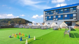 남해 댕댕이 애견 펜션 블루, 남해·사천, 경남 - 여기어때 특가